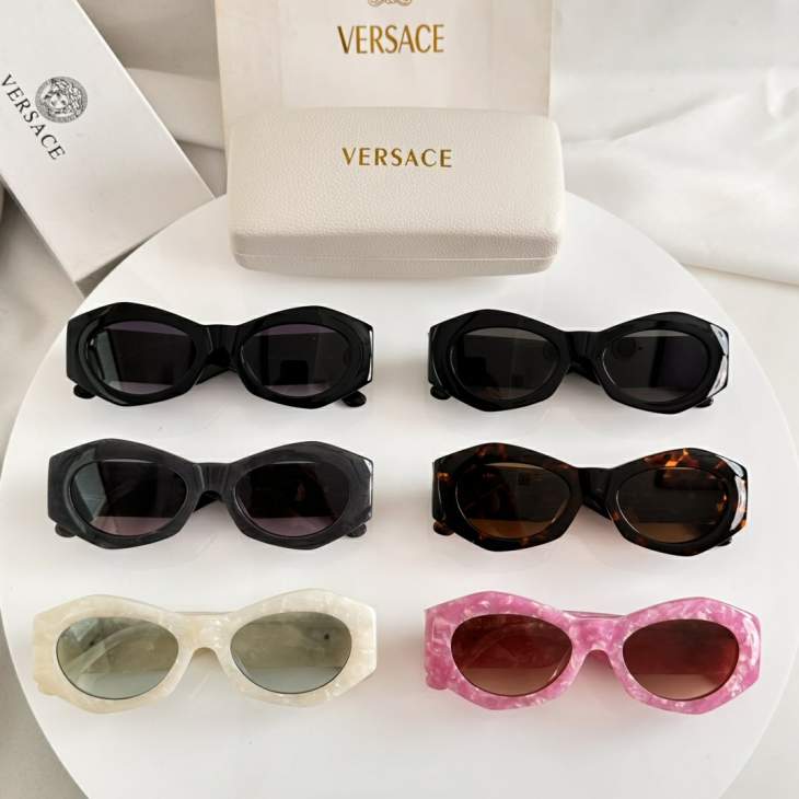 Picture of Versace Sunglasses _SKUfw79399119fw